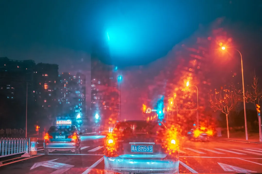 工业显示器触摸一体机在昆明商超场景中的选型与技术要点